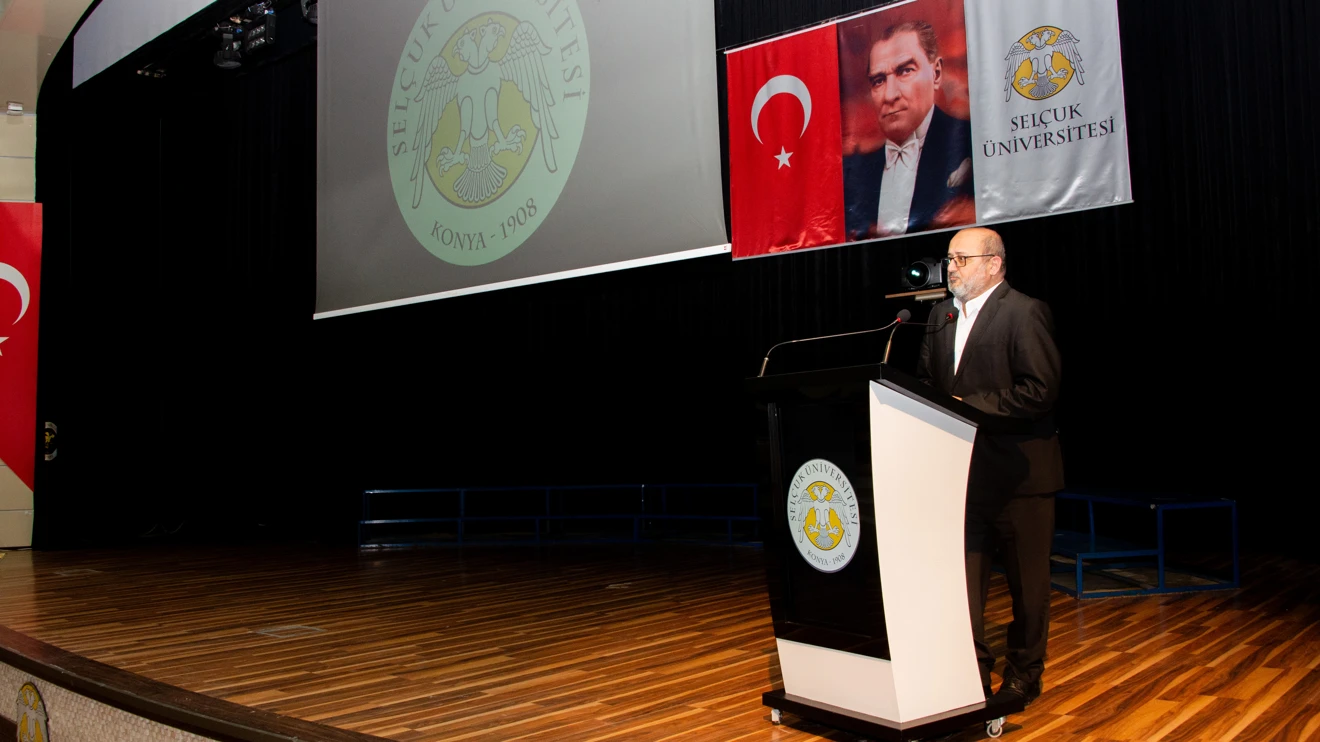 Selçuk Üniversitesinde mütercim ve tercümanların mezuniyet sevinci 